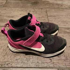 Girls Nike Tennis Shoes